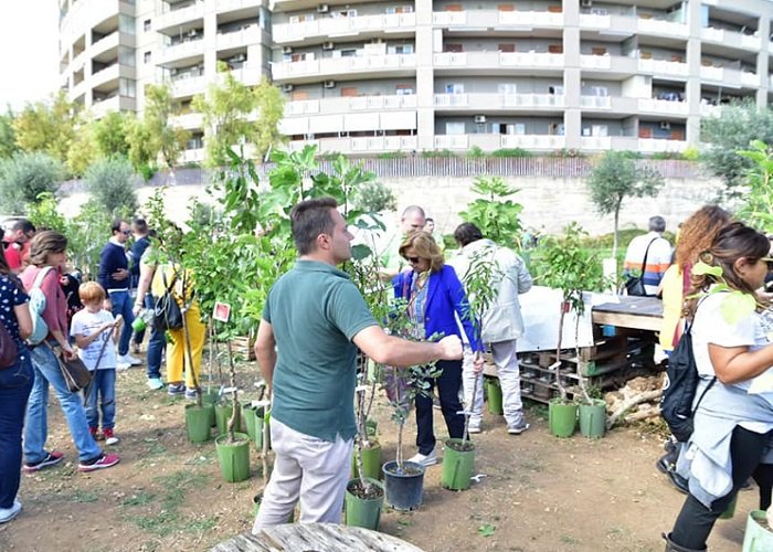 A Bari il progetto Orto Brigante a sostegno del piccolo commercio locale